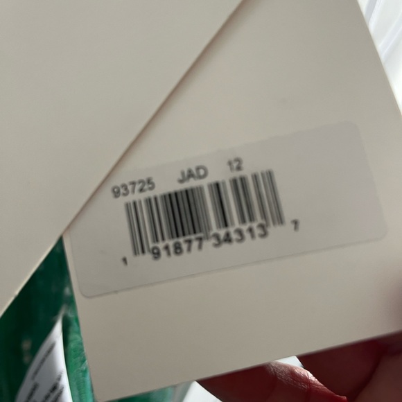 Jade green sequin Mac Duggal gown size 12. Style number 93725 READ - Picture 5 of 7